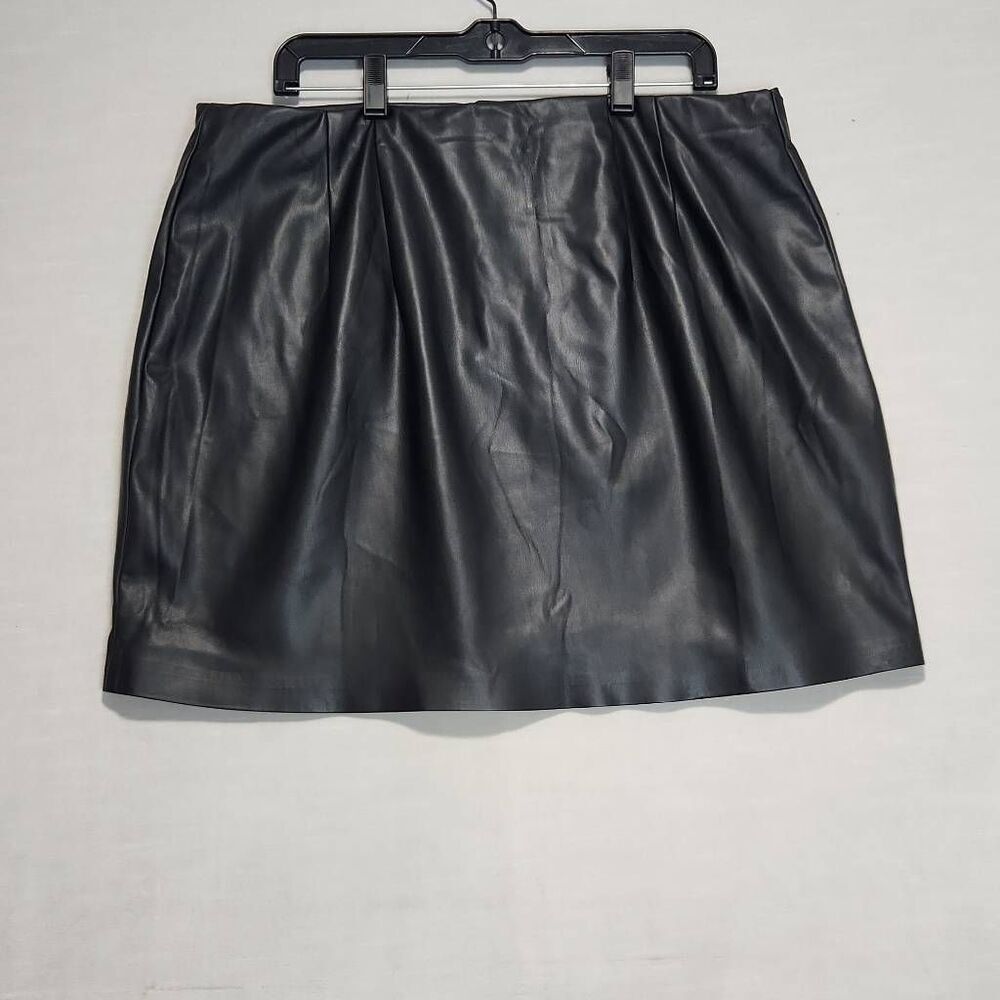 Brand New Express Women's Size XL Black Faux Leather Lined Mini Skirt Party